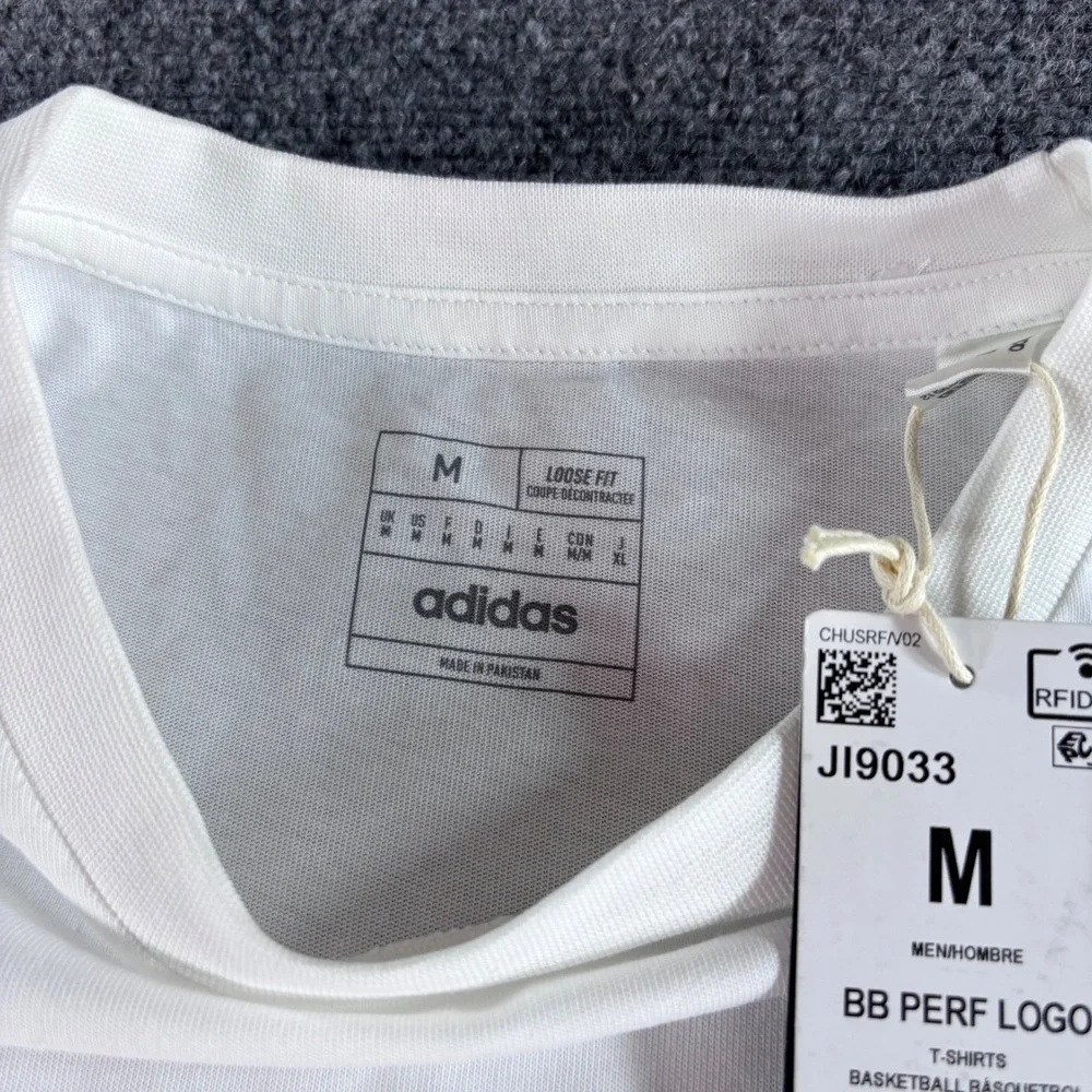 Adidas‎ Basketball T-Shirt Mens Medium White Loose Fit Graphic Logo NWT JI9033